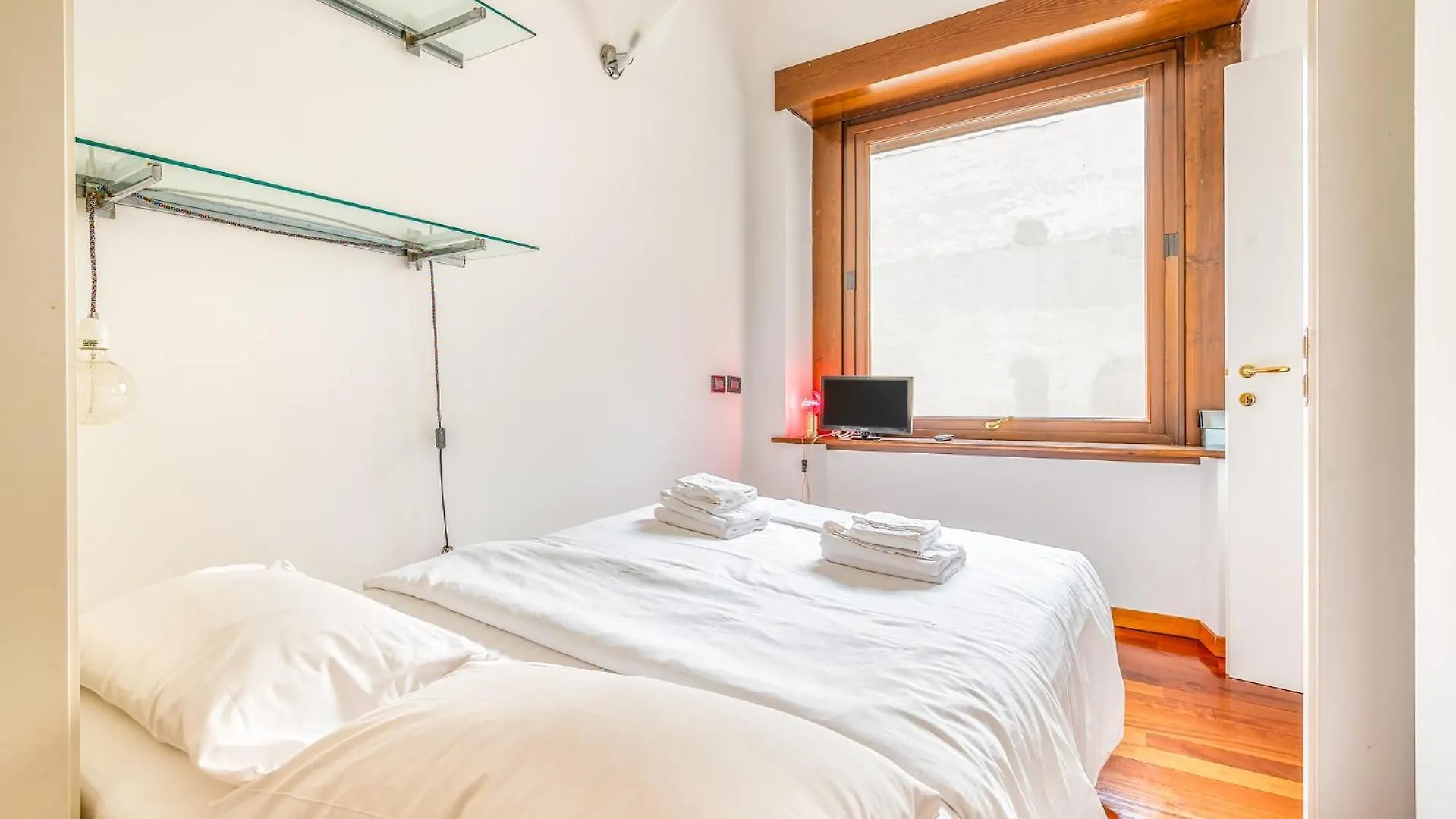 Brand New Milano Centrale Via Soperga- 2Pax- Wifi Daire